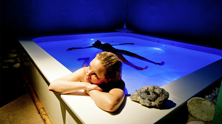 СПА процедура Флоатинг во Владивостоке. Ultra Подарки. Флоатинг во Владивостоке. Испытайте настоящее расслабление от СПА процедуры флоатинг в флотационной камере. Сервис: UltraPodarki.ru 8 800 505 95 30. Флоатинг Владивосток, флоатинг, купить флоатинг, купить флоатинг во Владивостоке, СПА процедура флоатинг во Владивостоке, флотационная камера, флотационный резервуар, сеанс, флоатинга Владивосток