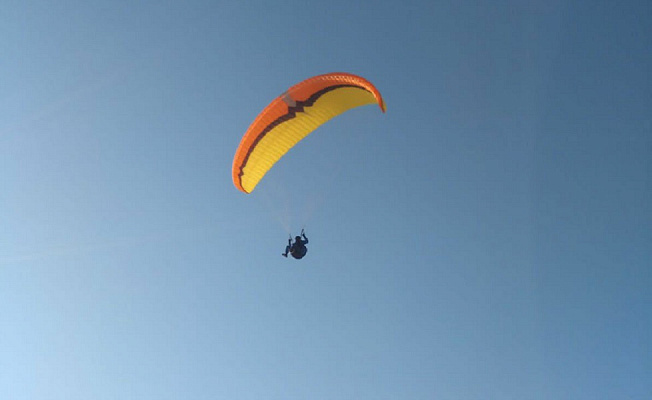 Полёт с инструктором на параплане во Владивостоке. Ultra Подарки. Полёт с инструктором на параплане во Владивостоке. Попробуйте полёт на двухместном параплане над столицей. Сервис: UltraPodarki.ru 8 800 505 95 30. Полёт на параплане, полёт на параплане Владивосток, полёт с инструктором на параплане Владивосток, полёт с инструктором на параплане, параплан Владивосток, параплан, парапланеризм Владивосток, купить параплан Владивосток