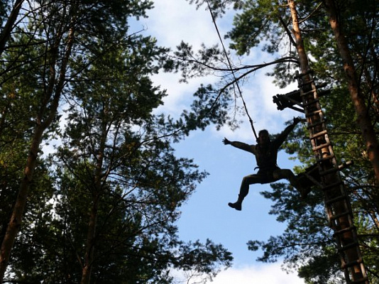 Роупджампинг - прыжки с верёвкой во Владивостоке. Подарочные сертификаты Ultra Подарки. Роупджампинг во Владивостоке - Экстремальный оригинальный подарок или подарочный сертификат на Роупджампинг - прыжки с верёвкой. Сервис UltraPodarki.ru 8-800-505-95-30. роупджампинг Владивосток, прыжок веревка Владивосток, роупджампинг, прыжок веревка, прыжок с веревкой, Подарок, подарочный сертификат, экстрим, экстремальный подарок