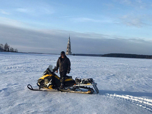 Катание на снегоходах во Владивостоке в подарок. Сервис Ultra Подарки
. Подарочный сертификат на катание на снегоходах во Владивостоке с друзьями. Закажите прокат снегоходов в подарок для мужчины по привлекательным ценам. Живописные маршруты для езды на снегоходах это отличная возможность активного отдыха. Сервис UltraPodarki.ru 8 800 505 95 30. катание на снегоходах, подарочный сертификат на катание на снегоходе, прокат снегоходов, прокат снегоходов Владивосток, катание на снегоходах Владивосток, езда на снегоходе