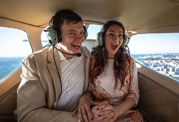 Полет на самолете во Владивостоке. Ultra Подарки. Купить полёт на самолёте во Владивостоке. Испытайте невероятные ощущения от прогулки на самолёте или порадуйте своих близких подарив сертификат на полет в подарок. Сервис UltraPodarki.ru 8 800 505 95 30. полёт на самолёте, сертификат на полёт, цены самолёт, полёт в подарок, реальный полёт, реальный полёт на самолёте, купить полёт Владивосток, полёт на самолёте Владивосток, сертификат на полёт Владивосток, цены полёт Владивосток