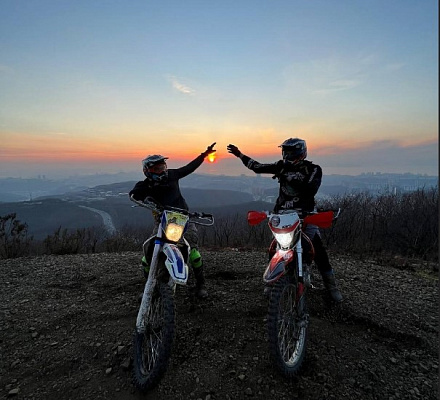 Катание на мотоцикле во Владивостоке. ULTRA ПОДАРКИ. Купить катание на мотоцикле во Владивостоке. Попробовав езду на мотоциклах, вы получите порцию адреналина и невероятные эмоции. Сервис: UltraPodarki.ru 8 800 505 95 30.. Катание на мотоцикле во Владивостоке, прокат мотоциклов Владивосток, катание на мотоциклах, прокат мотоцикла, езда на мотоцикле Владивосток, езда на мотоцикле, мотопрогулка Владивосток, мотопрогулка