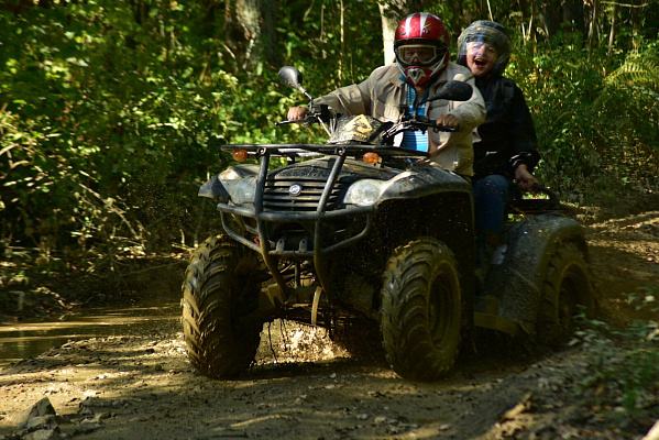 Катание на квадроциклах во Владивостоке. Сервис Ultra Подарки. Подарочный сертификат на катание на квадроциклах во Владивостоке. Закажите катание на квадроциклах недорого и наслаждайтесь активным отдыхом с друзьями. Выбирайте живописные маршруты для езды на квадроциклах. Сервис UltraPodarki.ru 8800-505-9530. Катание на квадроциклах, Прокат квадроциклов, езда на квадроцикле, прокат квадроциклов Владивосток, катание на квадроциклах Владивосток, Катание на квадроциклах зимой, Катание на квадроциклах летом, Сертификат на катание на квадроциклах 

