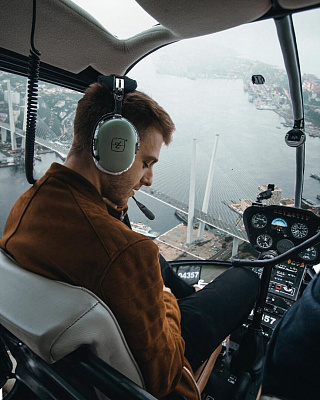 Полёт на вертолете во Владивостоке. Ultra Подарки. Полёт на вертолете во Владивостоке. Попробуйте полёт на вертолете. Сервис: UltraPodarki.ru 8 800 505 95 30. Полёт на вертолете, вертолет Владивосток, экскурсия на вертолете Владивосток, купить вертолет Владивосток