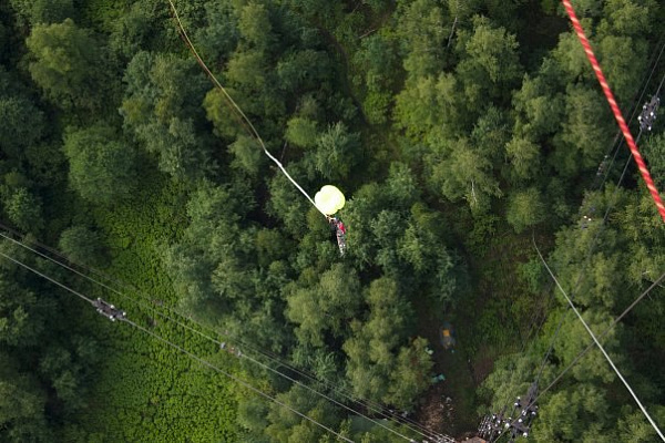 Роупджампинг - прыжки с верёвкой во Владивостоке. Подарочные сертификаты Ultra Подарки. Роупджампинг во Владивостоке - Экстремальный оригинальный подарок или подарочный сертификат на Роупджампинг - прыжки с верёвкой. Сервис UltraPodarki.ru 8-800-505-95-30. роупджампинг Владивосток, прыжок веревка Владивосток, роупджампинг, прыжок веревка, прыжок с веревкой, Подарок, подарочный сертификат, экстрим, экстремальный подарок