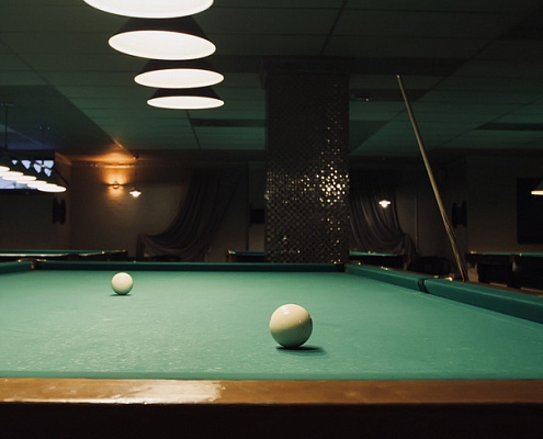 Игра в бильярд Владивосток.Ultra Подарки. Игра в бильярд Владивосток. Попробуйте настоящий бильярд, в бильярдном клубе. Сервис: UltraPodarki.ru 8 800 505 95 30. Игра в бильярд, игра в бильярд Владивосток, русский бильярд, русский бильярд Владивосток, бильярдный клуб, бильярдный клуб Владивосток, бильярд Владивосток, купить бильярд Владивосток